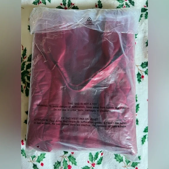 Victoria's Secret Bold Red Quilted Tote Gym Bag - Picture 4 of 4